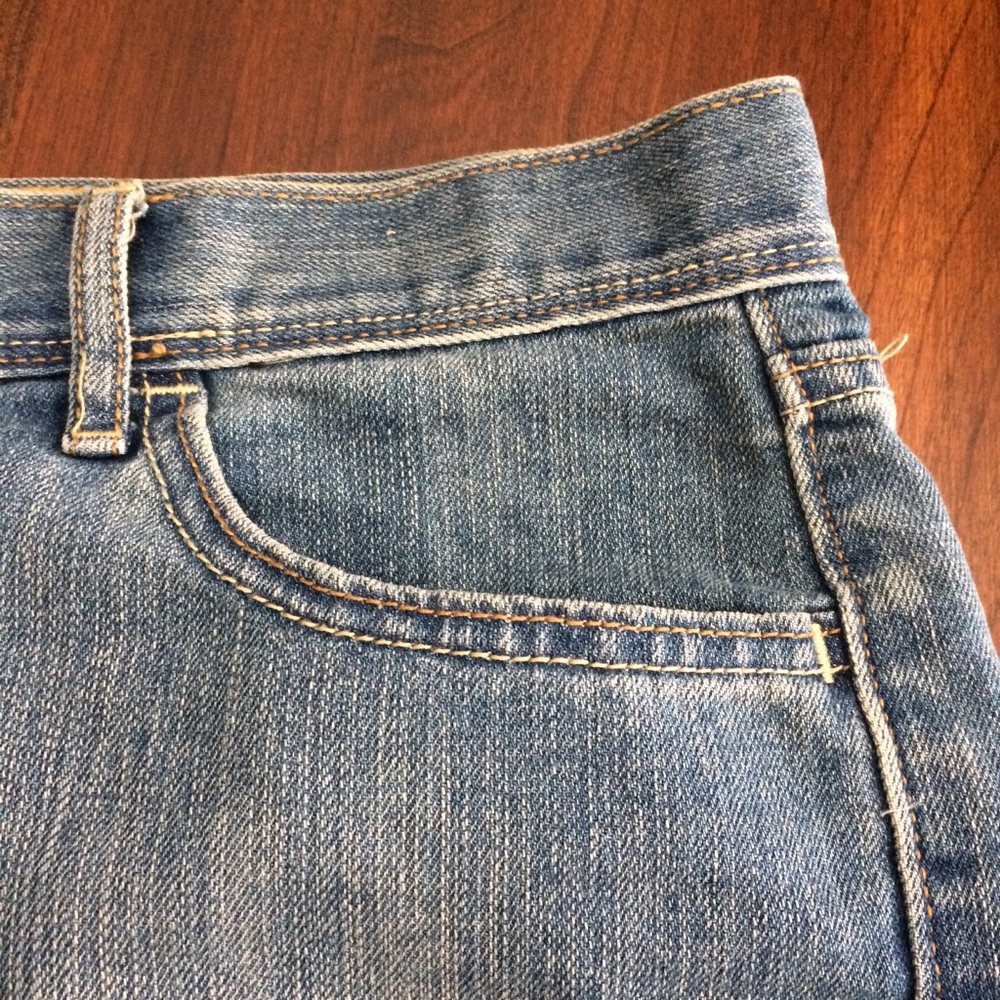 Old Navy Denim raw edge mini skirt : size 8 - Picture 4 of 6